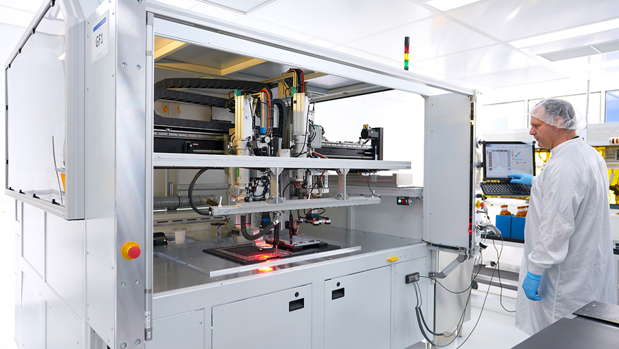 (Semi-)Automatische Verklebung