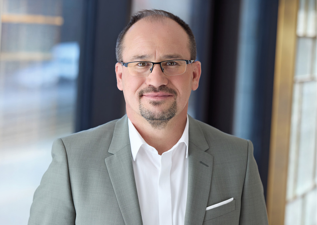 Michael Scheuenstuhl - Operations